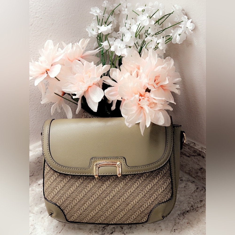 NWOT Olive Green Fashion Crossbody - Picture 7 of 12